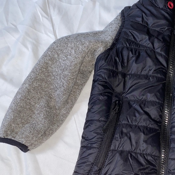 Reebok Black and Gray Hooded Jacket - Picture 4 of 16